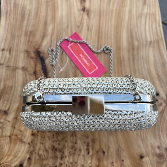 Expressions NYC Clutch W/ Removable Chain Strap NWT - Picture 7 of 12